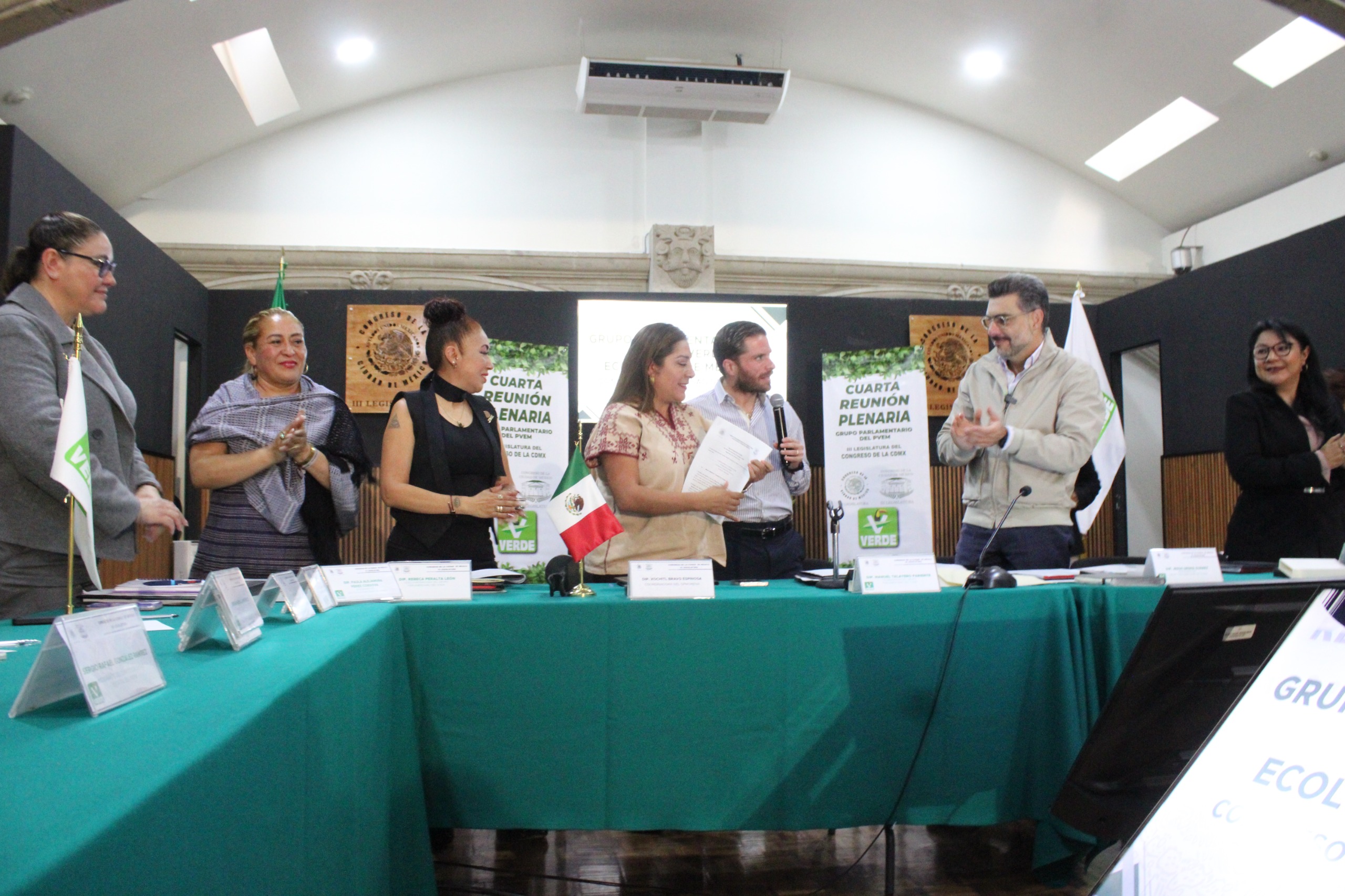 RESPALDA MORENA AGENDA LEGISLATIVA DEL PVEM EN EL CONGRESO CDMX -_Urbe ...
