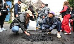 ALCALDESA ALE ROJO DE LA VEGA CONVOCA A ?BACH?ALE?: MEGA JORNADA DE BACHEO EN LAS 33 COLONIAS